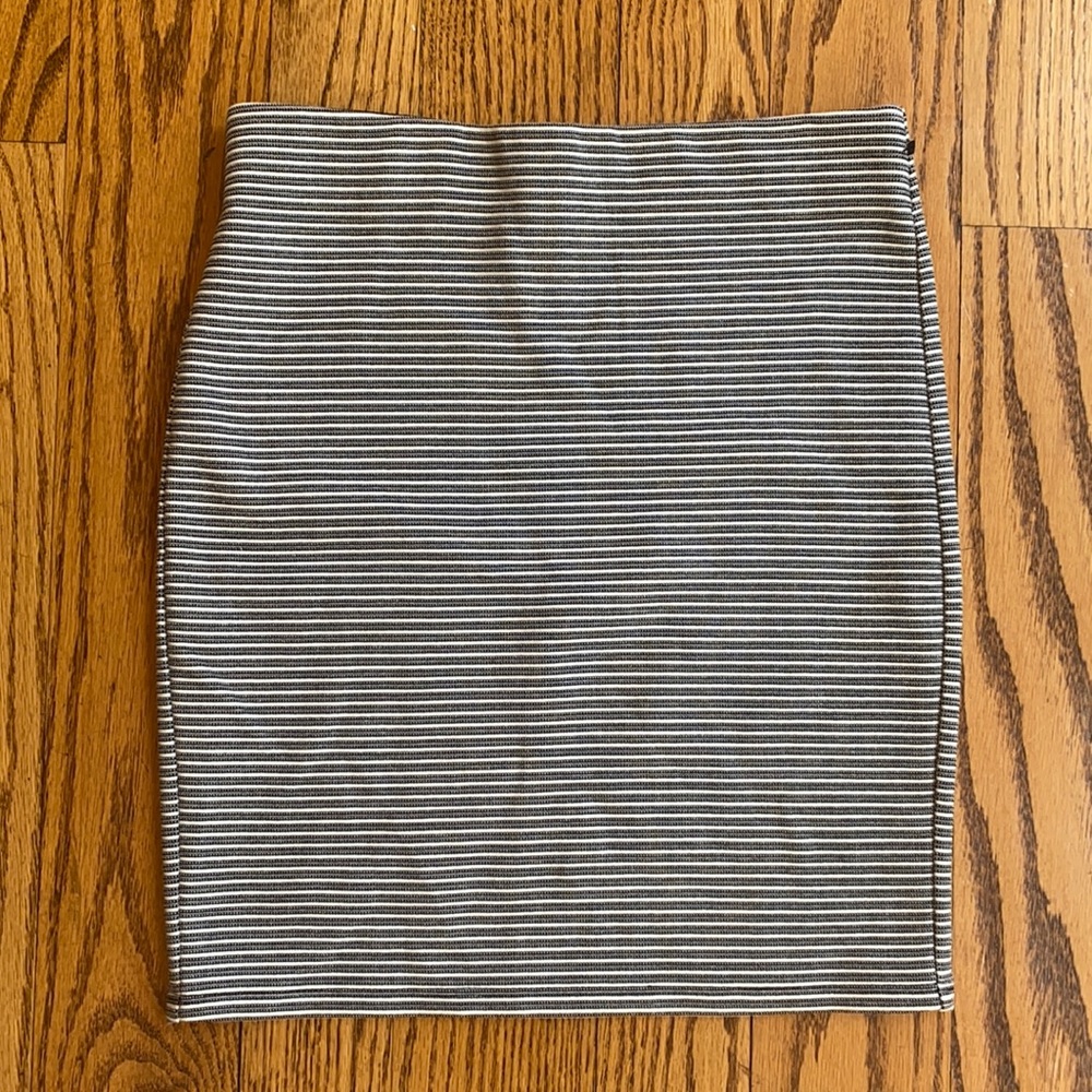 Any Taylor Loft striped skirt